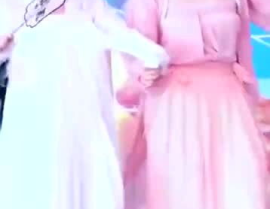 汉服小姐姐一蹦一跳视频,小姐姐一蹦一跳展现古典韵味